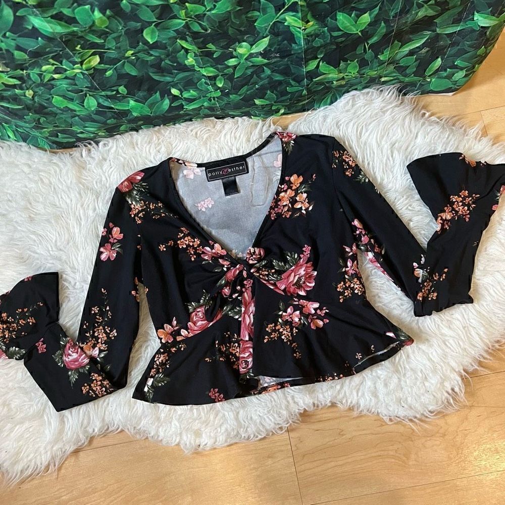 Floral long sleeve top blouse M